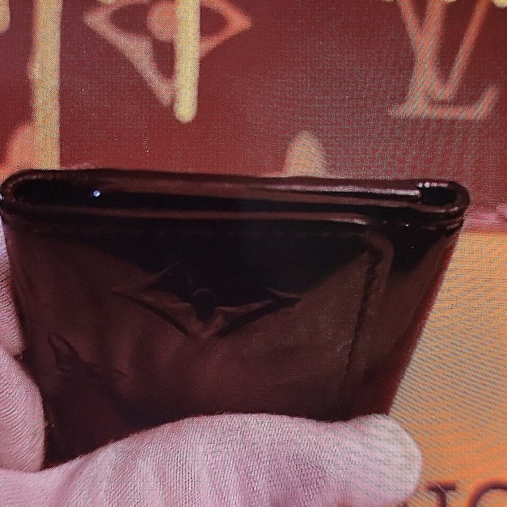 Louis Vuitton Deep Purple/Plum a Vernis key case - Picture 4 of 14